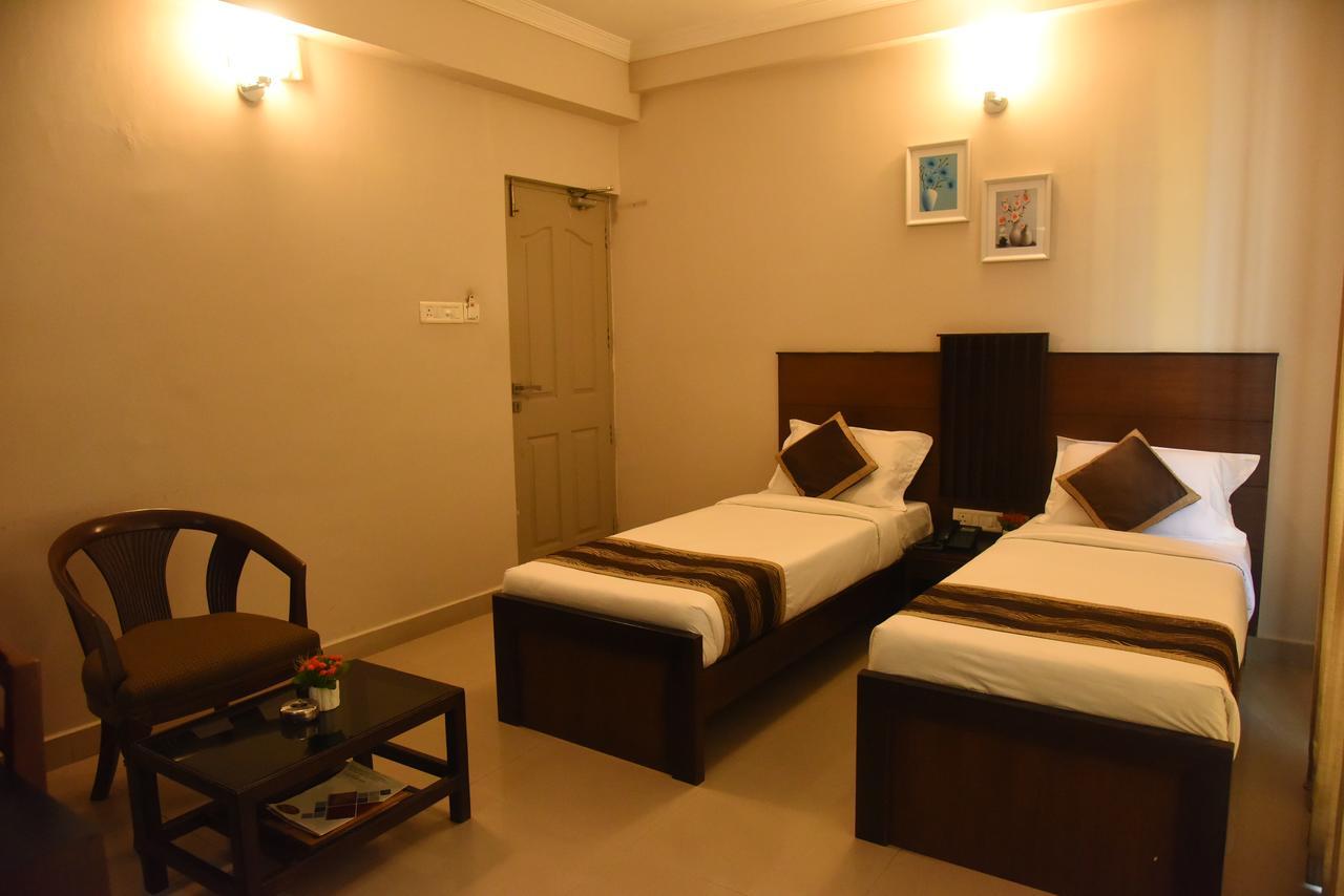 Hotel Pearl International Chennai Zewnętrze zdjęcie