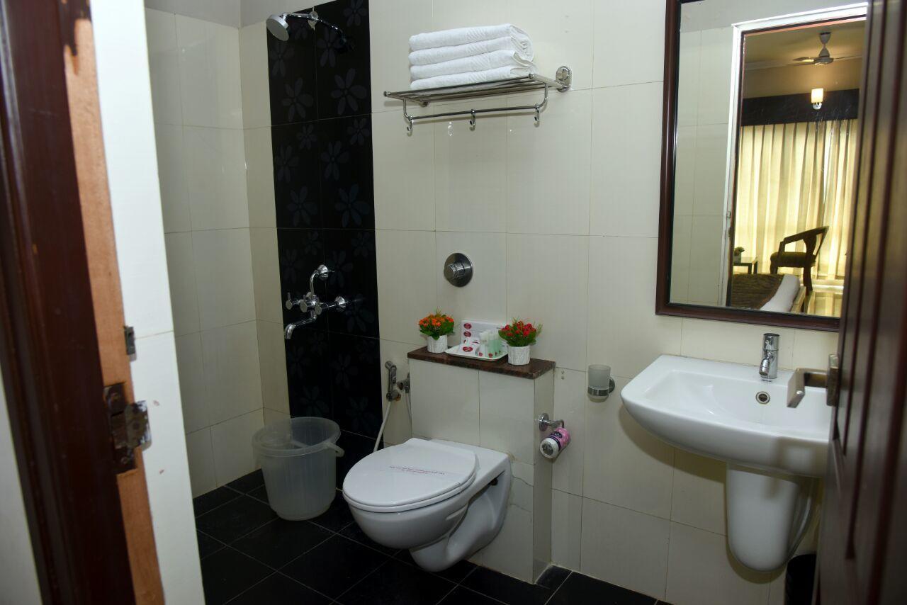 Hotel Pearl International Chennai Zewnętrze zdjęcie